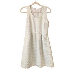 Dalia White Quilted Scallop Scoop Neck Lace Detail Women's Size 6 Dress EUC